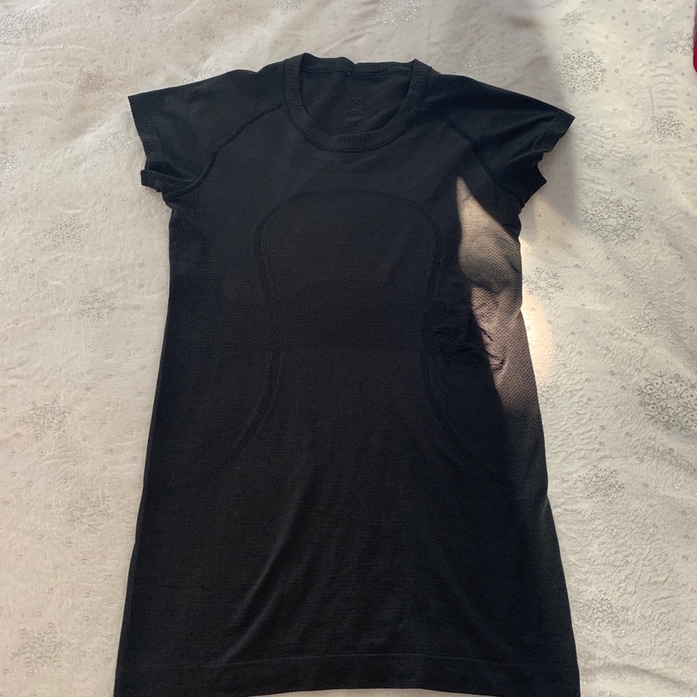 Lululemon swift shirt